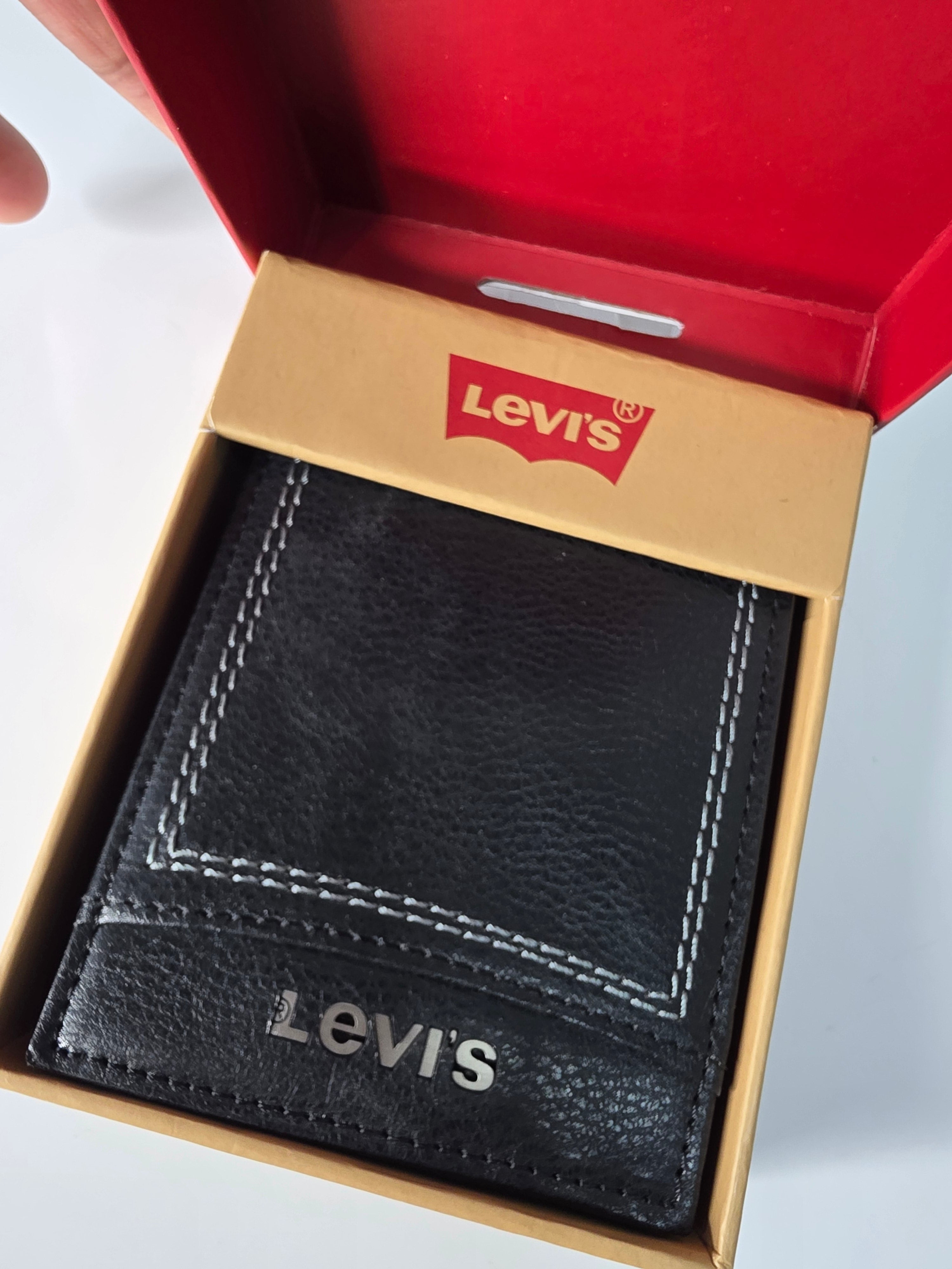 Levi's wallet
