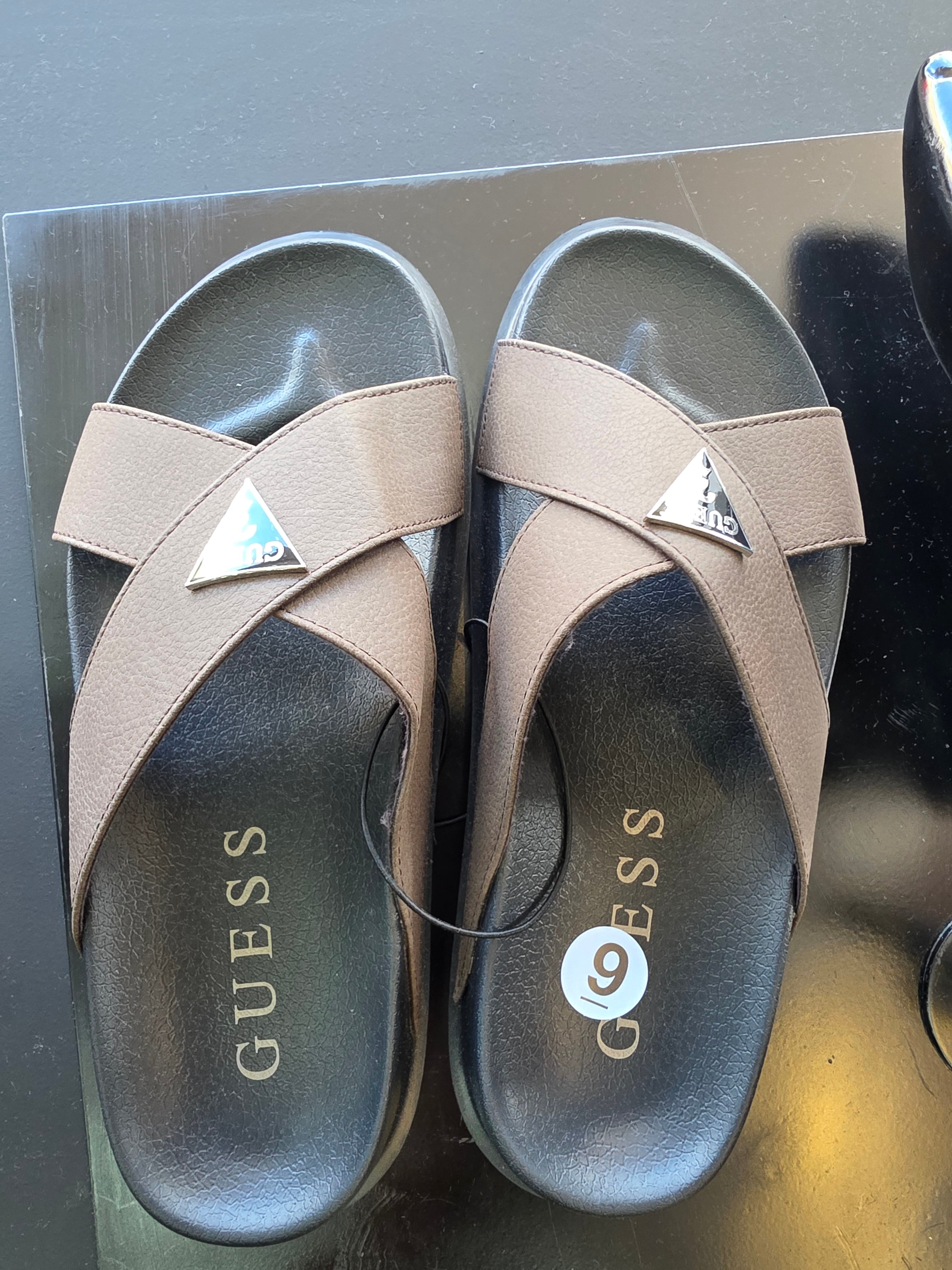 GUESS Slippers