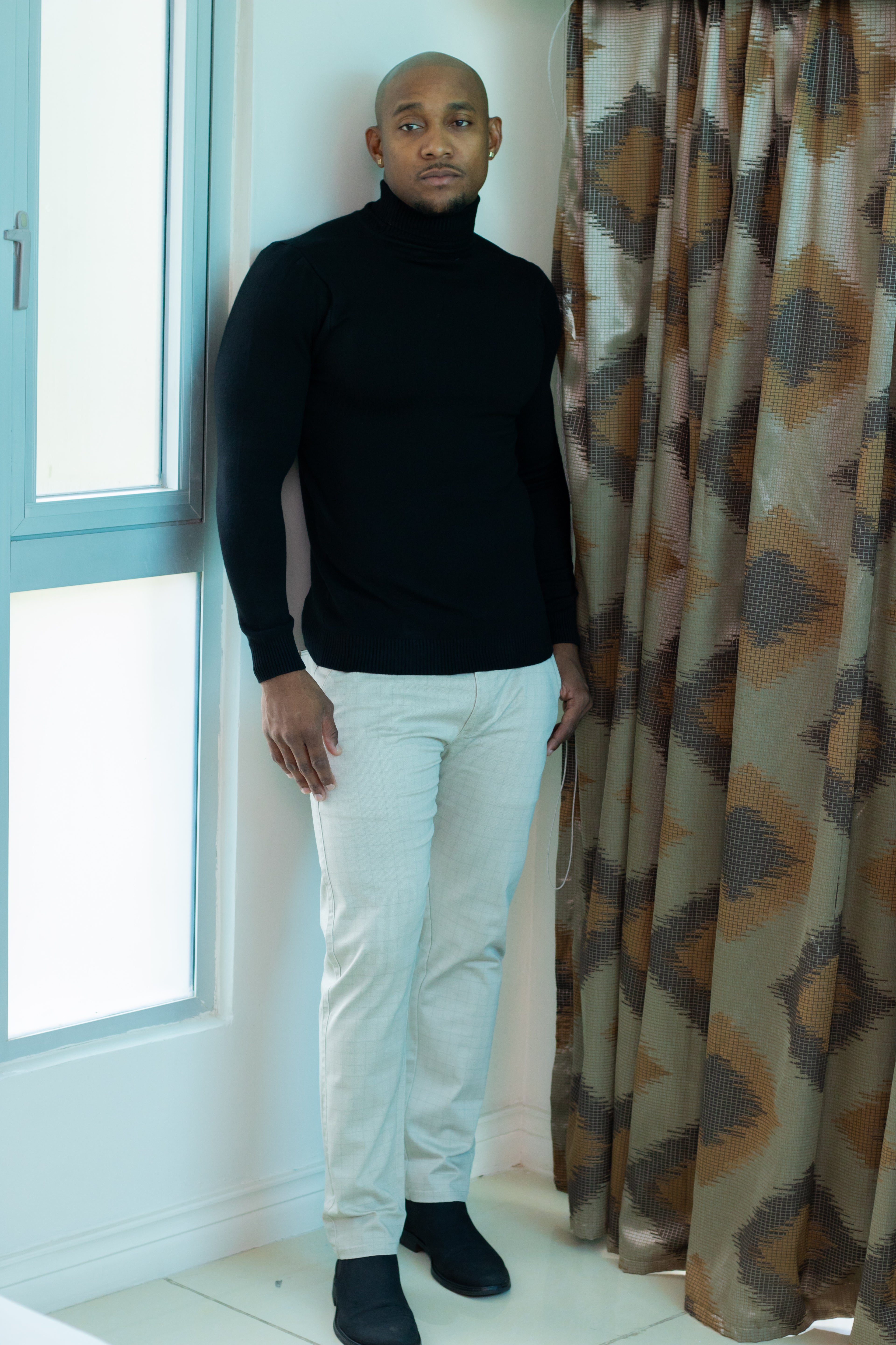 Turtle Neck Sweaters-(Black)