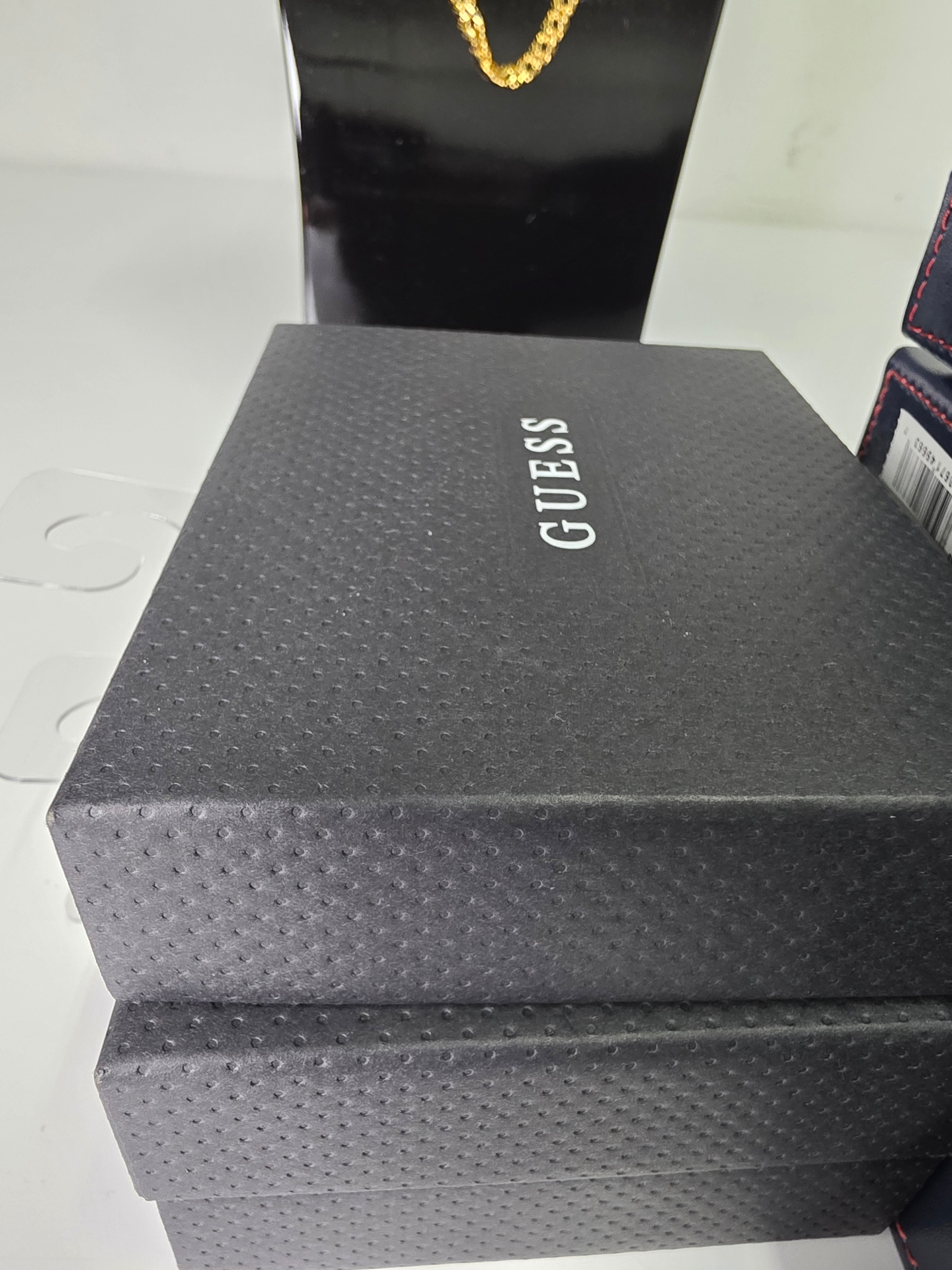Guess wallet